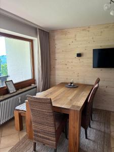 Ferienwohnung Aigisblick mit Pool und Sauna, direkt am Skihang