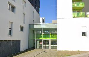 Studio avec grande terrasse gare Sud