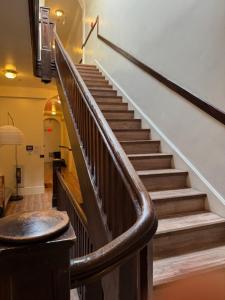 Walk everywhere heart Gaslamp