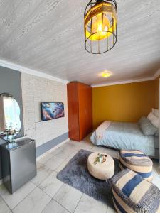 Honey Crib at Waterfall East