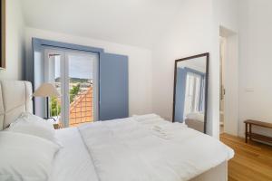 Alcântara Blue Flats