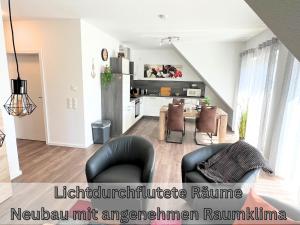 NEU - NEU - NEU - "Neptun" Papenburg Balkon Einbauküche Neubau 74 qm Free WiFi 2 Schlafzimmer bis 4 Personen
