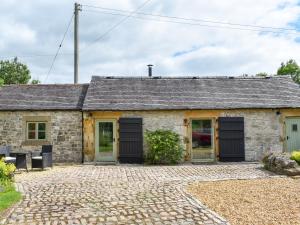 The Old Damson Tree Barn