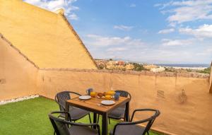 Nice Apartment In San Luis De Sabinillas