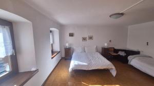 Breakfast with mountains view