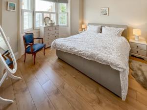 West Bay Apartment