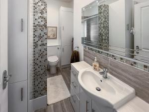 West Bay Apartment