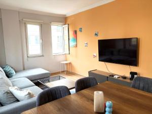 Gorgeous New Apartment in Cihangir 2BR, 2AC, Lift