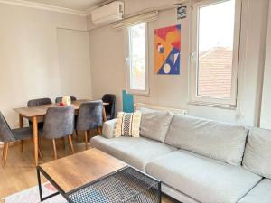 Gorgeous New Apartment in Cihangir 2BR, 2AC, Lift