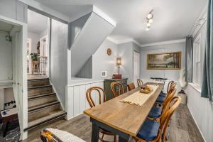 Little Barn Cottage - 3br home with hot tub