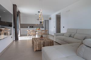 Serenity Deluxe - Pool & Terrace