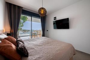 Serenity Deluxe - Pool & Terrace