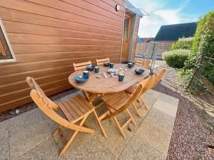 Chaleureux chalet à 3 minutes à pied de la mer - Parking gratuit