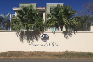 Beachside 1st Floor Condo Near Flamingo & Conchal