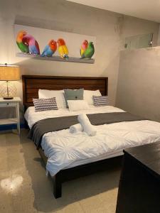 Condado Beach Stay 4BR AC WiFi Great Location