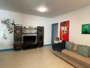 Condado Beach Stay 4BR AC WiFi Great Location