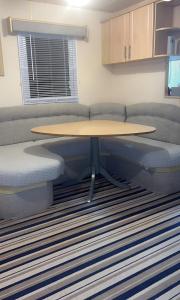 Happy Days Caravan Park - Lovely Spacious 3 Bed Caravan