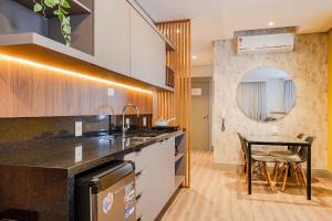 Confortável Loft com Vista para o Mar, Condomínio com Piscina