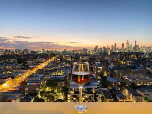 Stylish 1BR Apt with Balcony Parking Near Station