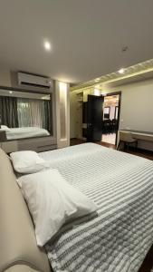 Квартира в центре Бангтао в комплексе The Regent Bangtao