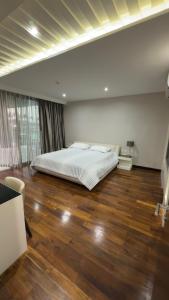 Квартира в центре Бангтао в комплексе The Regent Bangtao