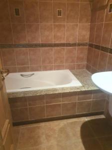 Ennasr City S2 Haut Standing - Grande Rue Hédi Nouira - Moderne avec Internet Haut Débit