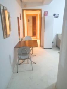 Ennasr City S2 Haut Standing - Grande Rue Hédi Nouira - Moderne avec Internet Haut Débit