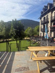 Apartamento con terraza y jardín Besiberri 1