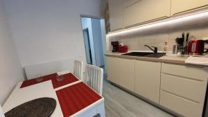 Sunny and cozy, central apartment