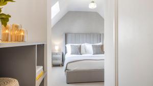 Brand New Luxury Cottage - Garden - Private Parking - Netflix - Coffee Station - Work Desk