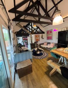 Goldings detached Barn farm stay