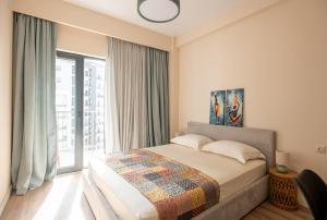 New Cozy 2 Room Apt Netflix, Workspace in Didube