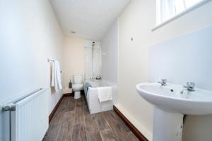 4 Bdr House with TV, Wifi, near Thetford town