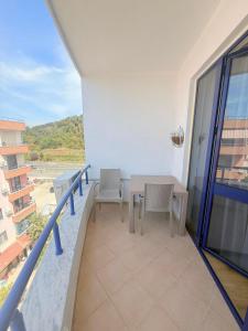 Sitko Sweet- BEACH STUDIO