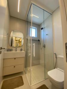 IPT001 - 03 suítes finamente mobiliado na Meia Praia