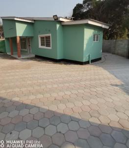 Wamz Apartments And Tours B