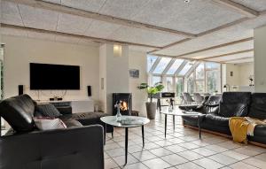 Cozy Home In Haderslev With Sauna