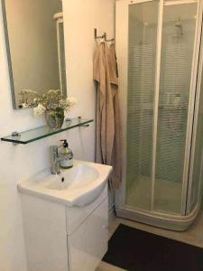 Cozy Small Cottage In Nykøbing Sjælland