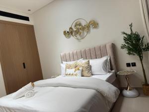 Luxury Studio in JVC Near Marina & Downtown
