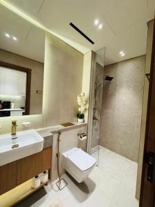 Luxury Studio in JVC Near Marina & Downtown