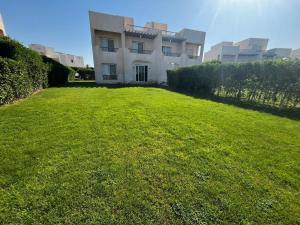 El Gouna Joubal Villa #2 with Private Garden and Lagoon View