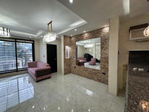 Central Urdesa, Bálsamos 920