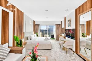 MarvelStay - Connected to Mall & Metro - JW Marriott