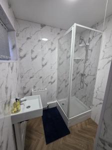 Cozy Birmingham city center home with free parking