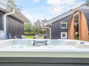 Holiday Home with Spa & Sauna