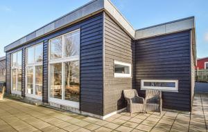 Lovely Home In Løgstrup With House Sea View