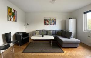 Lovely Apartment In Grimsås With Wifi