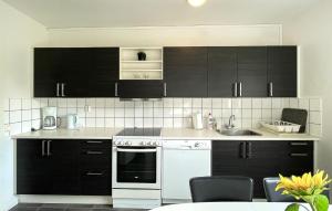 Lovely Apartment In Grimsås With Wifi