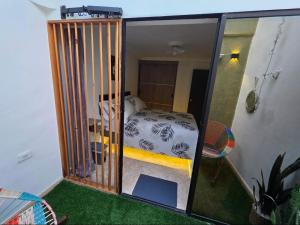 alojamiento entero a 800metros estación poblado