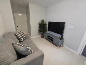 Modern 1 Bed 1 bath apartment